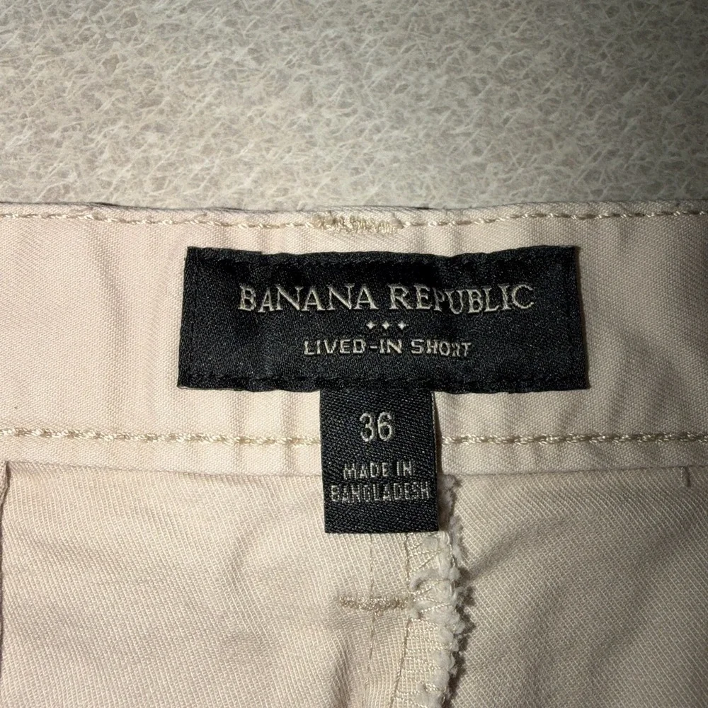 Banana Republic Men's Preppy Beige Flat Front Lived In Shorts Sz 36 7